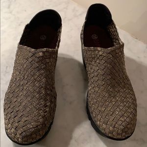 Bernie Mev. Slip Shoes